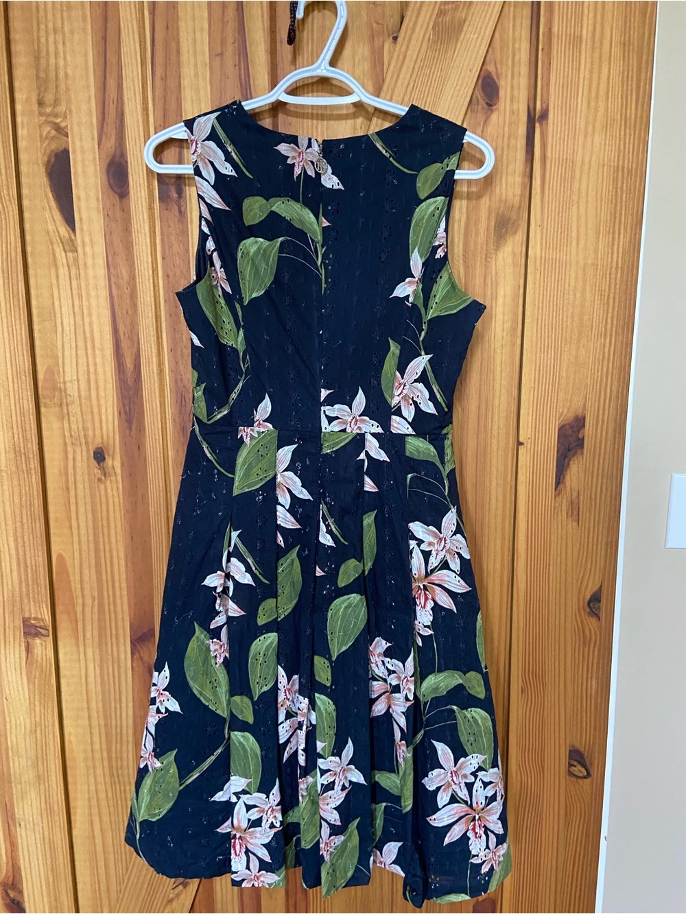 Tommy Hilfiger bark blue lined cotton Floral Midi Dress with Green Leaves